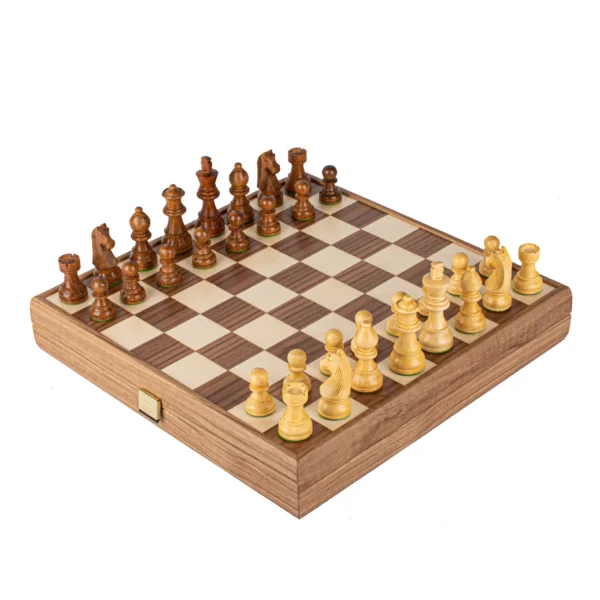 Igra // Šah - Handcrafted with Staunton chessmen// "Walnut"