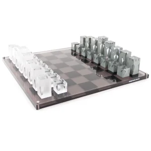 Igra // "Acrylic Chess”