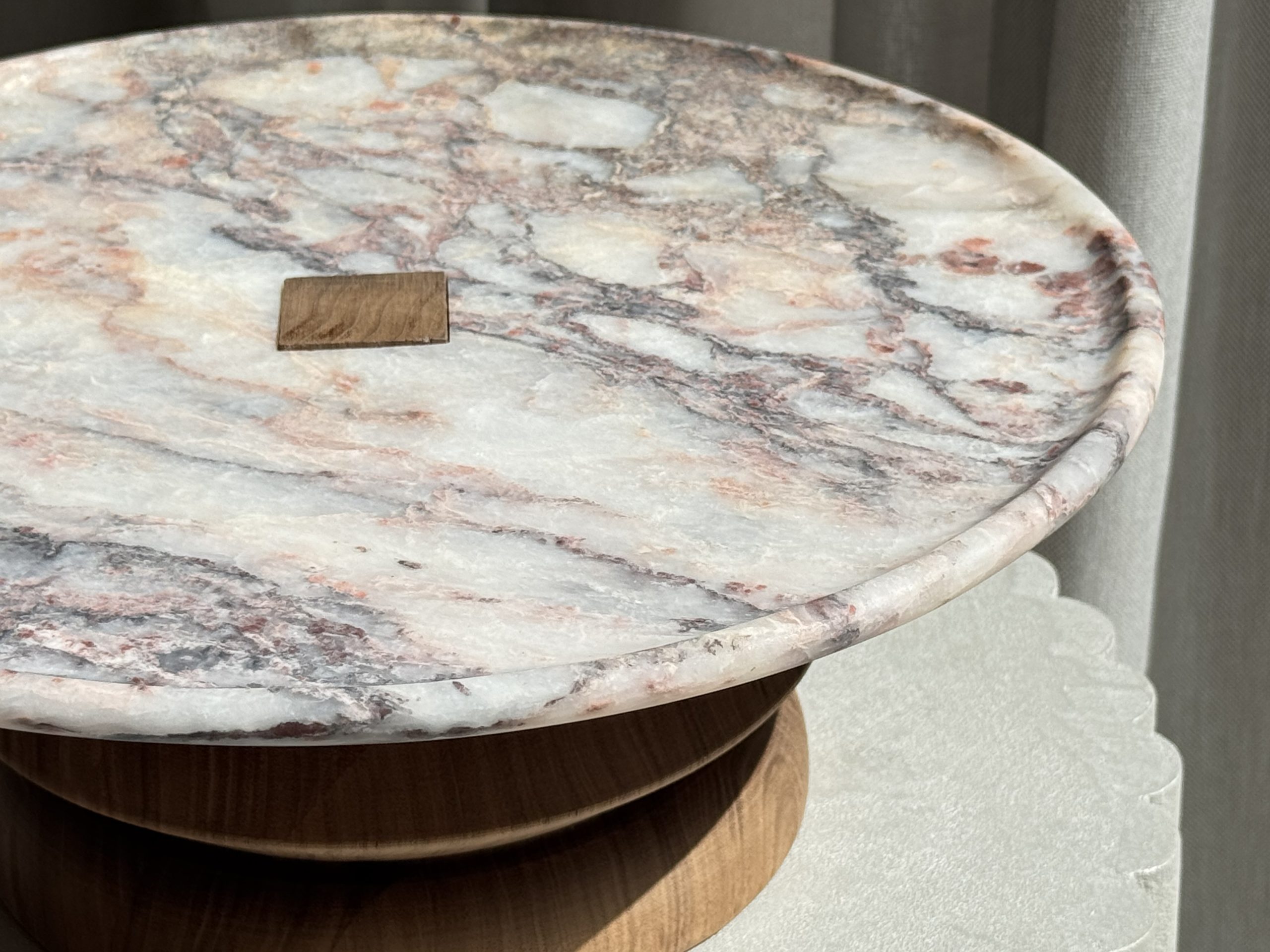 Postolje za tortu - "Canaletto walnut & Fior de Pesco marble" - Slika 4