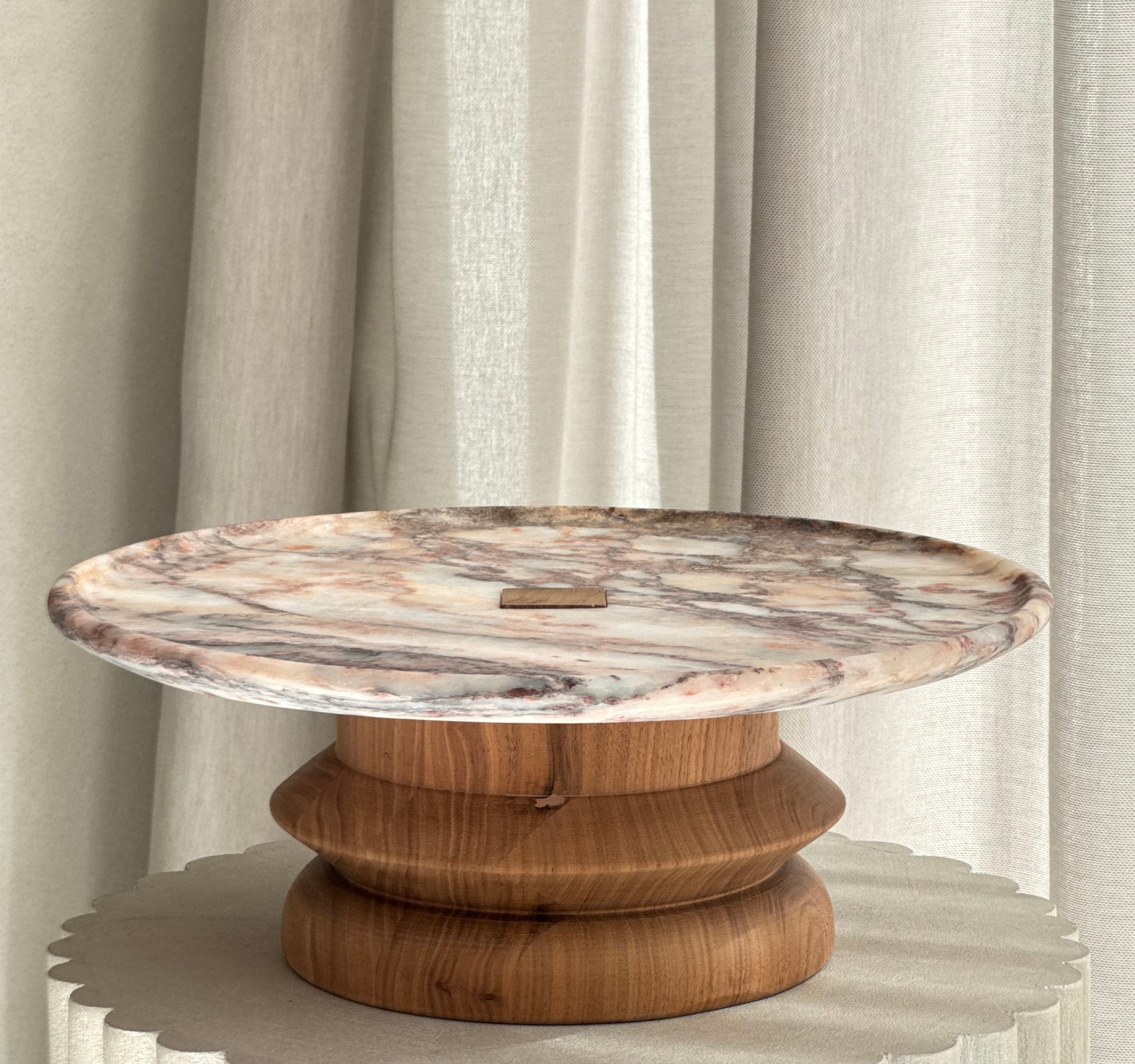 Postolje za tortu - "Canaletto walnut & Fior de Pesco marble"