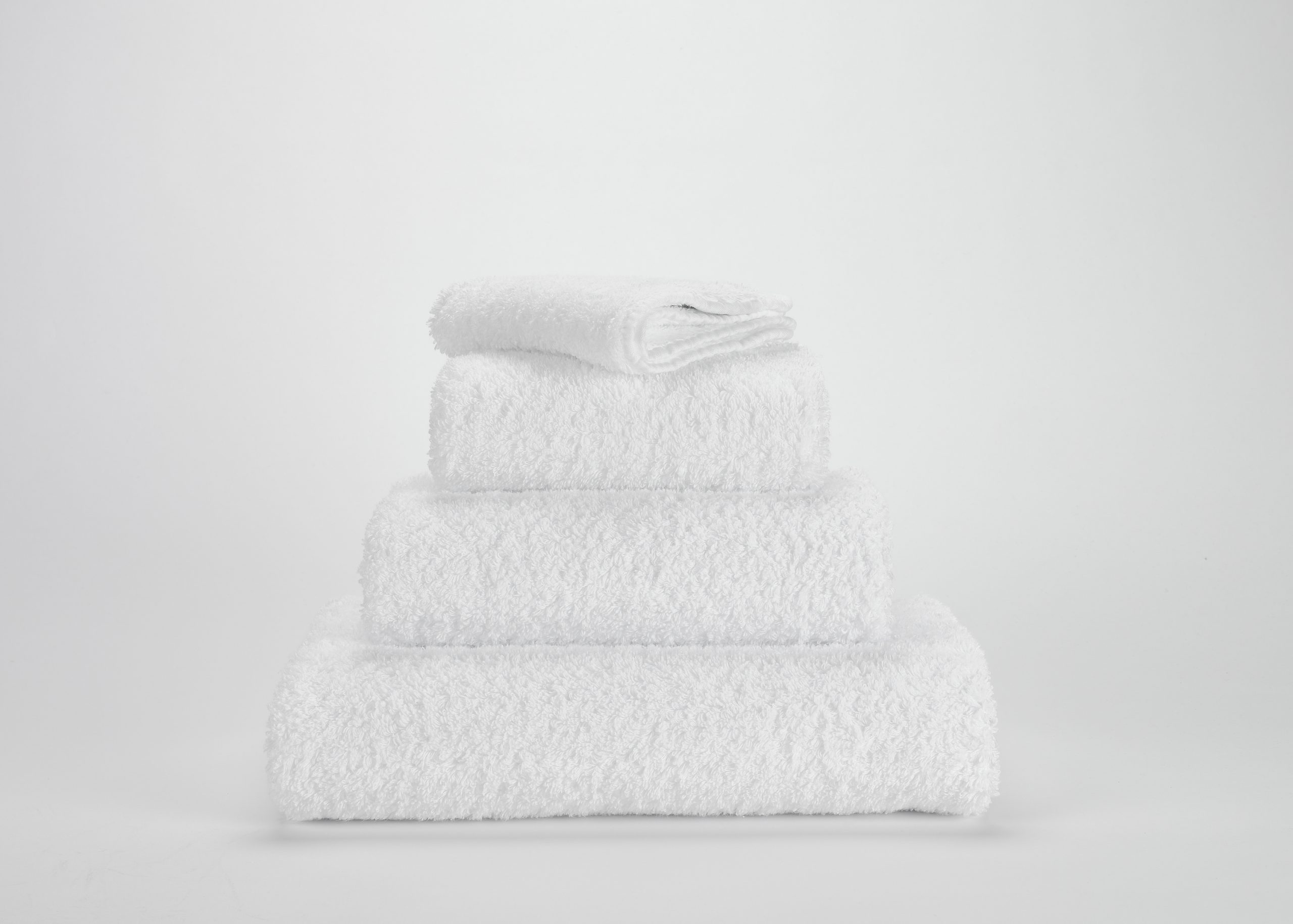 Peškir // „Super Pile“ / White